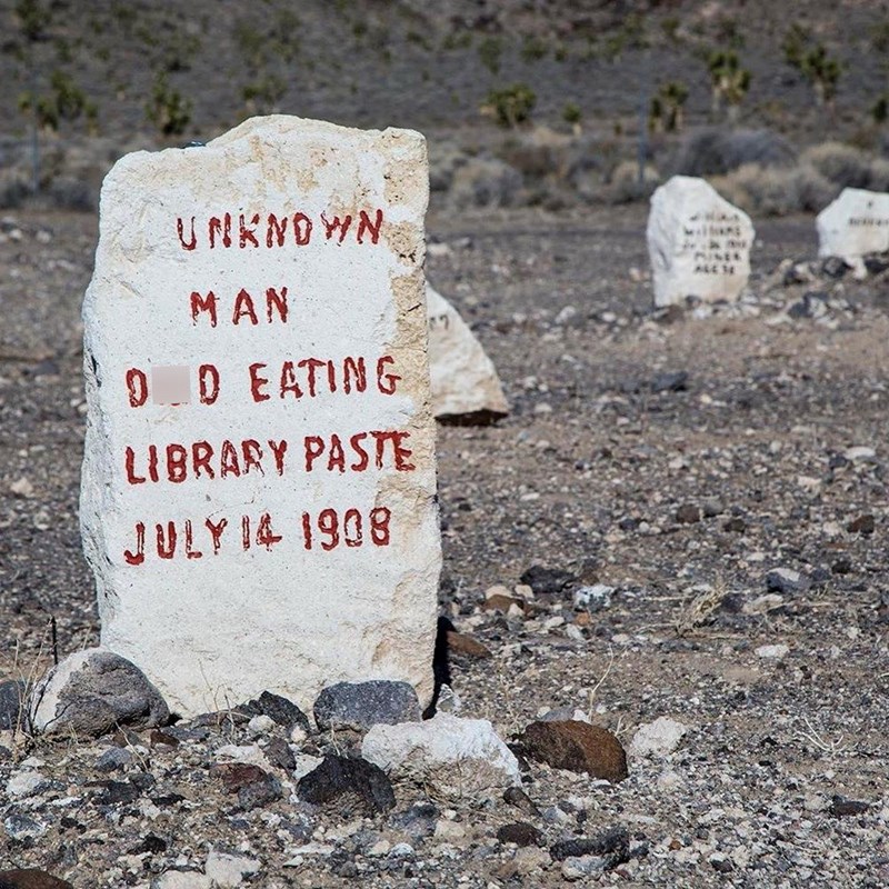 UNKNOWN MAN DD EATING LIBRARY PASTE JULY 14 1908
