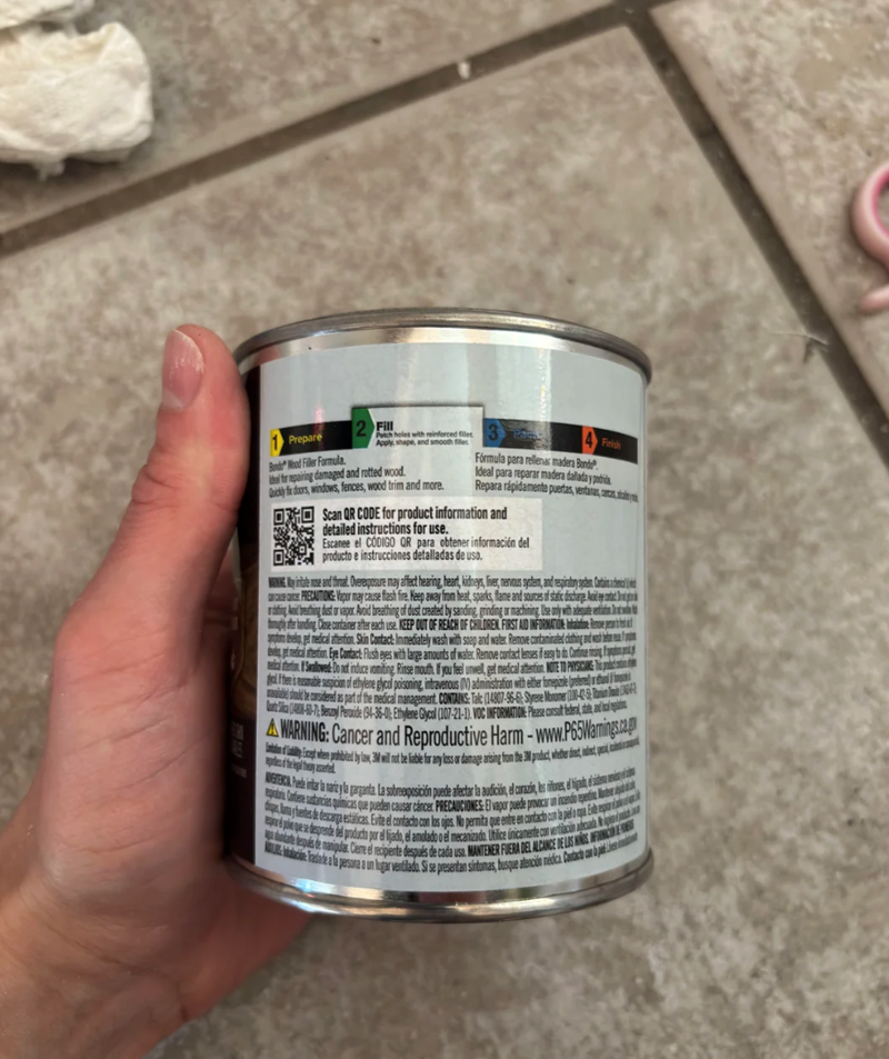 Prepare Bund Wood Filler Formula 2 Fill Patch holes with reinforced fille Apply, shape, and smooth filler for repairing damaged and rotted wood. Quickly fix dors, windows, fences, wood trim and more. Finish Fórmula para rellenar madera Bonde Ideal para reparar madera dalada y podria Repara rápidamente puertas, ventanas, cars, Scan QR CODE for product information and detailed instructions for use. Escanee el CÓDIGO QR para obtener información del producto e instrucciones detalladas de uso. MANINE