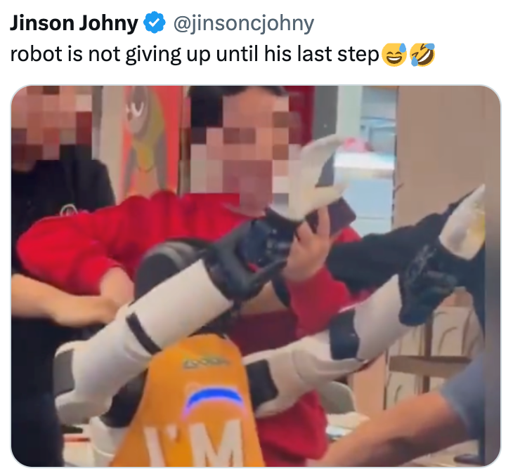 Jinson Johny ❤ @jinsoncjohny robot is not giving up until his last step ☺ 566 I'M +