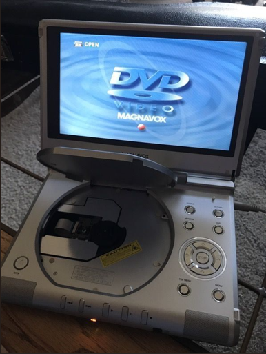 OPEN DVD VIDEO MAGNAVOX CAUTION 0-0-0-0-0