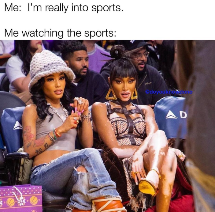 Me: I'm really into sports. Me watching the sports: 智思 @doyoukno ono A.D