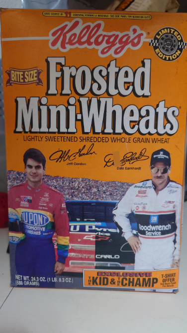 BITE SIZE 00 ESSENTIALETS & NEVLS SEE SE PAL FOR THE 34 FACTS) LIMI Kellogg's Frosted Mini-Wheats LIGHTLY SWEETENED SHREDDED WHOLE GRAIN WHEAT Heal Jeff Gordon UPOND TOMOTIVE NISHES TUL PORTO Dale Earnhardt Goodwrench GM Goodwrench vice Service MONTE CARLO EXCLUSIVE KID&CHAMP T-SHIRT OFFER F NET WT. 24.3 OZ. (1 LB. 8.3 OZ.) (688 GRAMS)