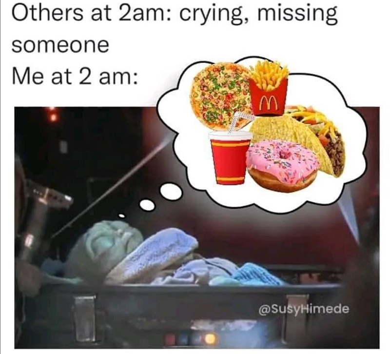 Others at 2am: crying, missing someone Me at 2 am: M @SusyHimede