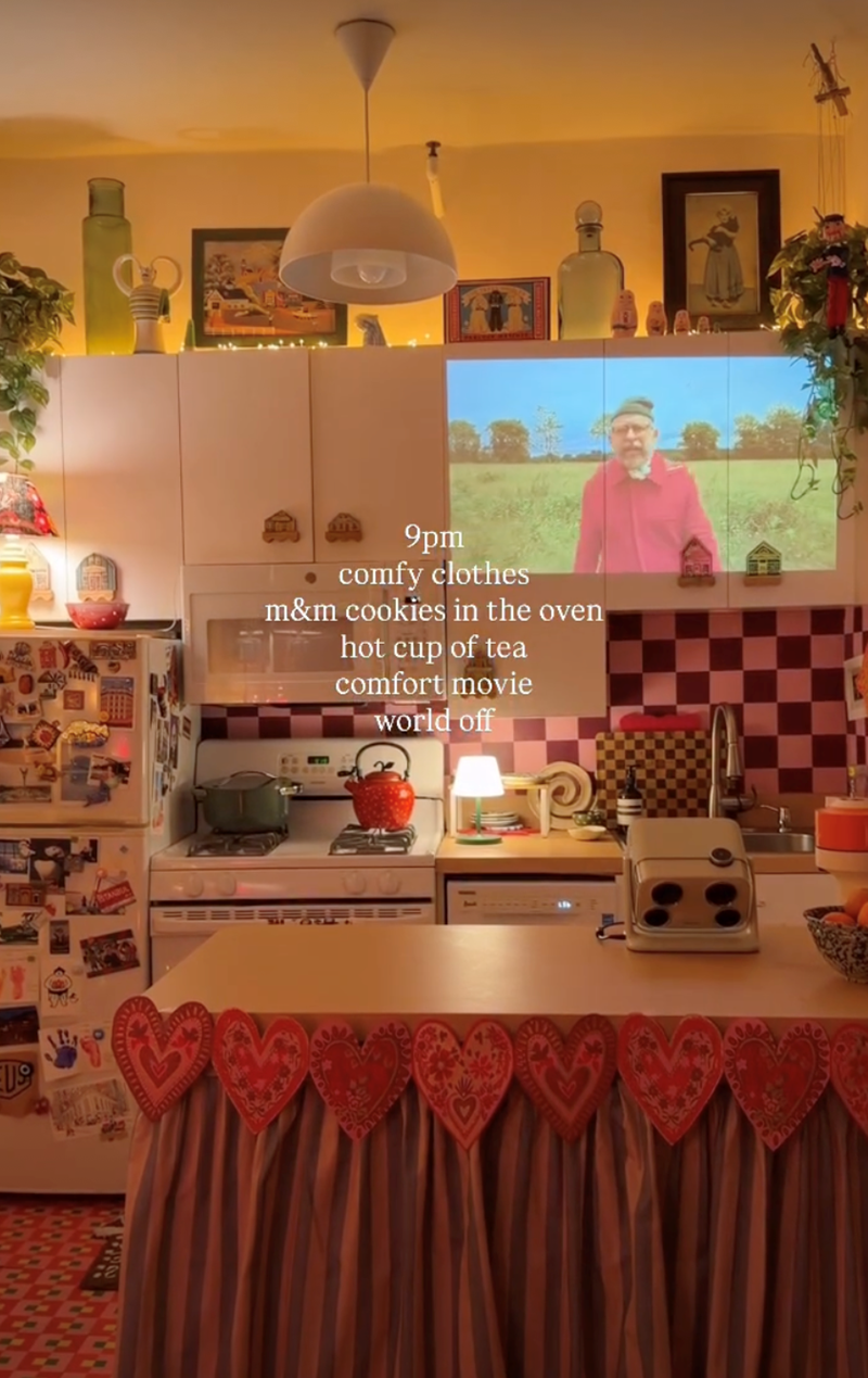 EUS 9pm ⚫ comfy clothes m&m cookies in the oven hot cup of tea comfort movie world off