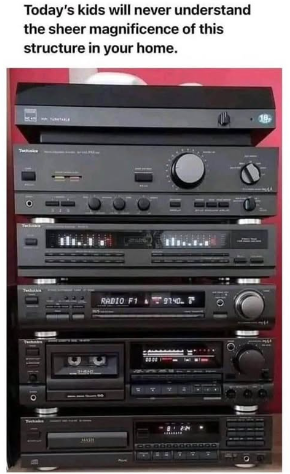 Today's kids will never understand the sheer magnificence of this structure in your home. RADIO F1 9740 18