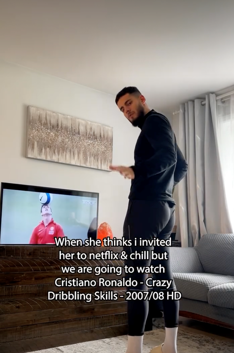 TEOCR When she thinks i invited her to netflix & chill but we are going to watch Cristiano Ronaldo - Crazy Dribbling Skills - 2007/08 HD
