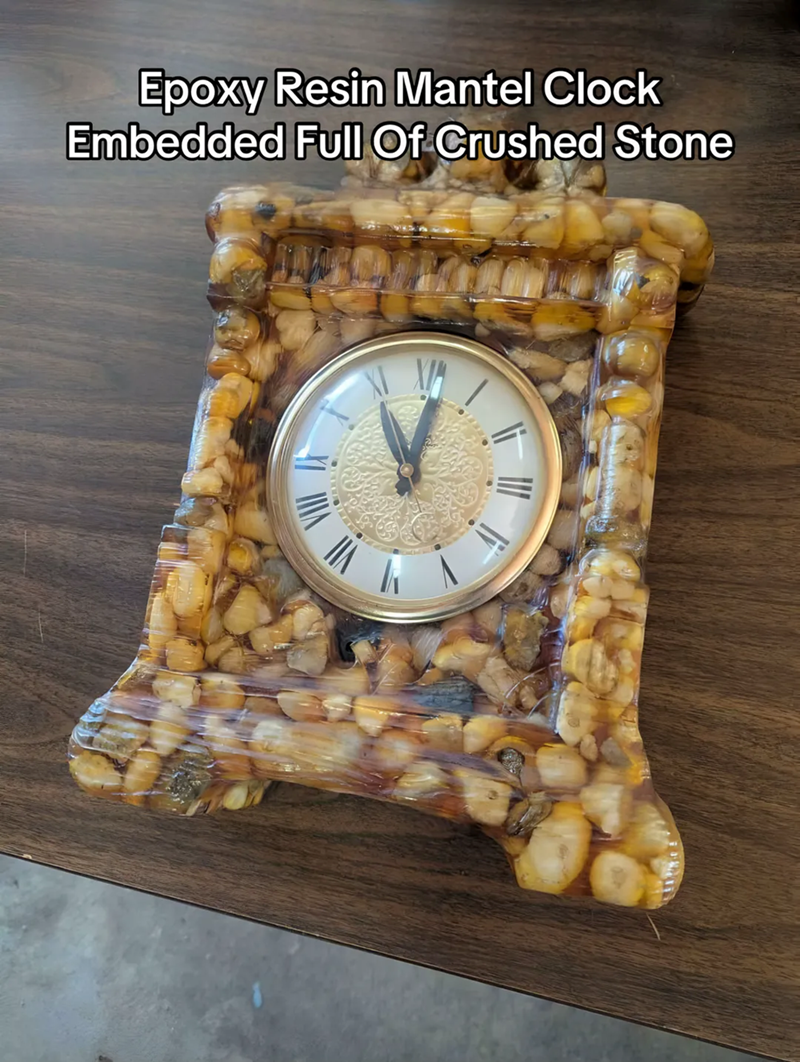 Epoxy Resin Mantel Clock Embedded Full Of Crushed Stone