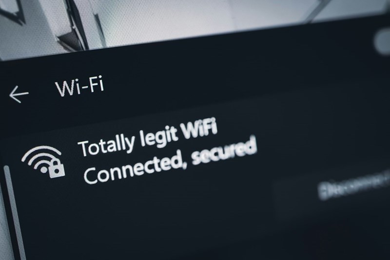 An unknown electronic device successfully connected to a locked WiFi network.