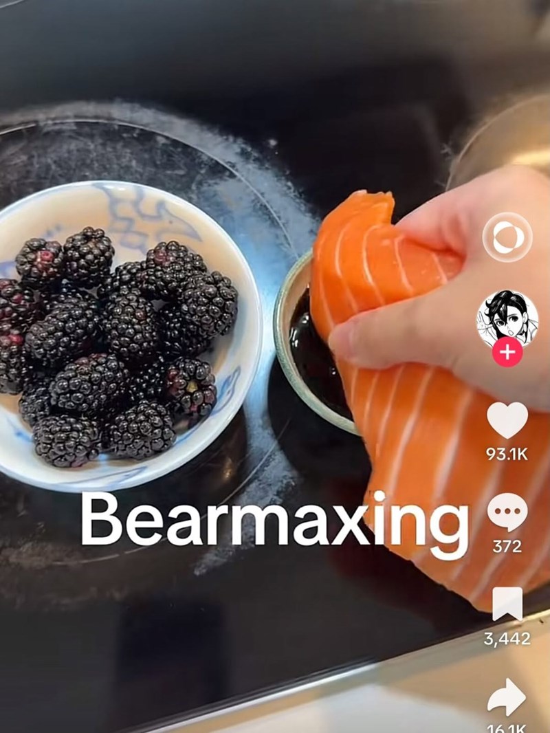 + Bearmaxing 93.1K 372 3,442 16.1K