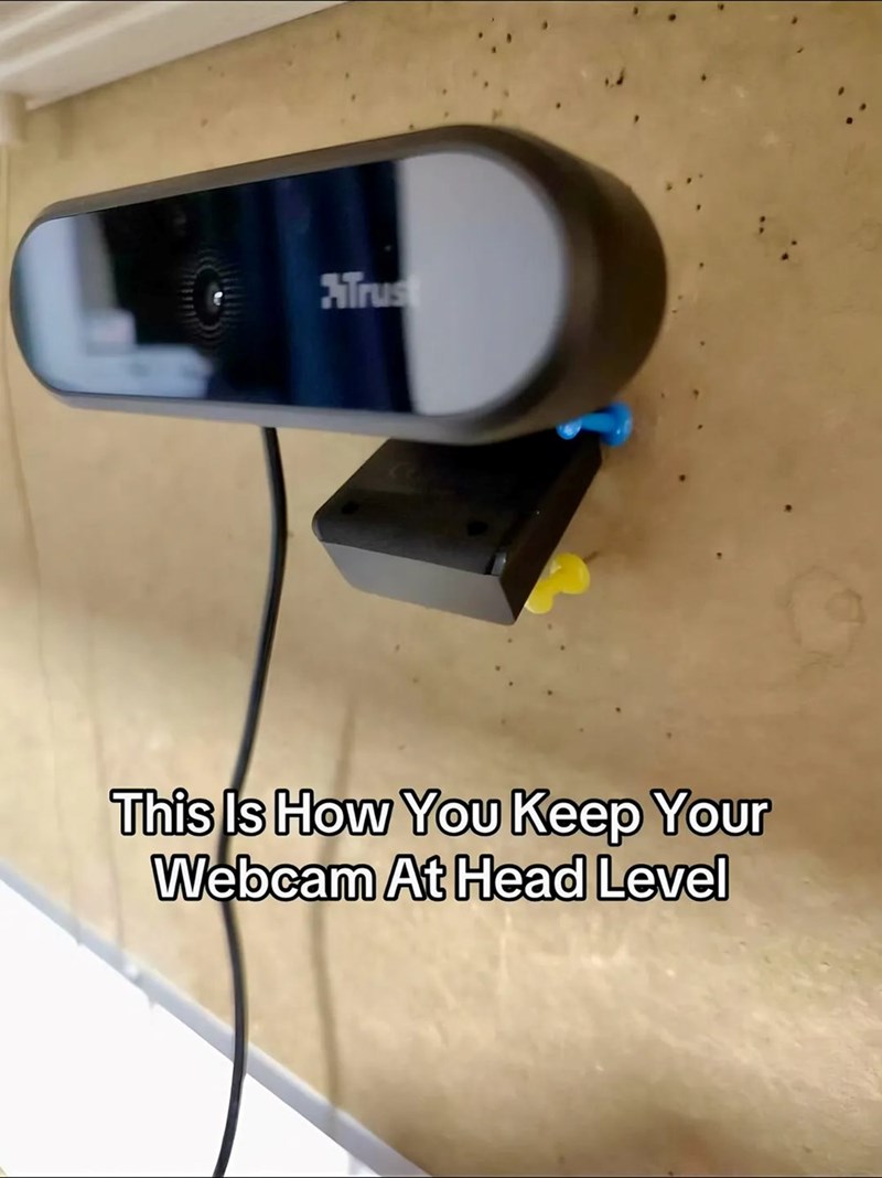 XTrust This Is How You Keep Your Webcam At Head Level