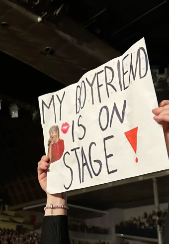 MY BOYFRIEND 15 ON STAGE!