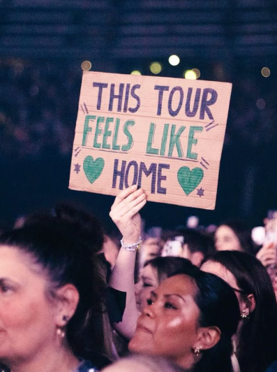 THIS TOUR FEELS LIKE HOME ♥