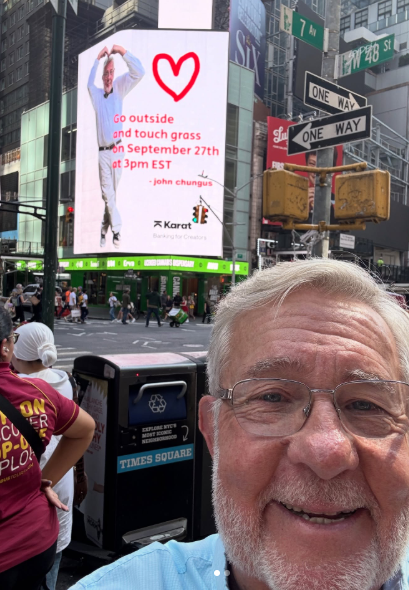 Go outside and touch grass n September 27th t 3pm EST -john chungus E Karat Banking for Creators ON CER PLO P- EXPLORE BYER TIMES SQUARE 用 EW 48 ST ONE WAY Lu ONE WAY