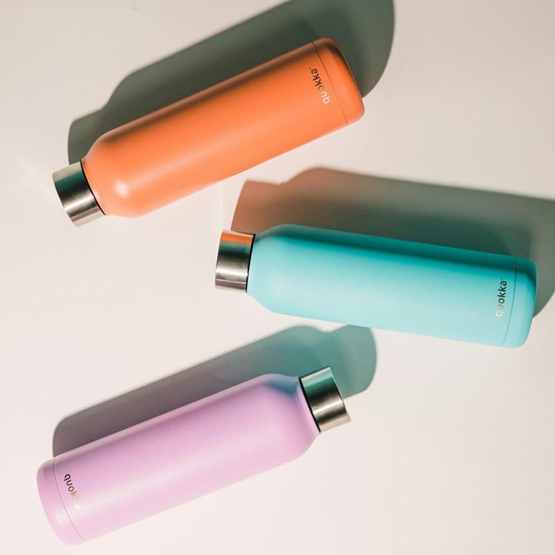 Model image of 3 different water bottles.