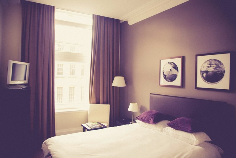 Visual representation of a suit in a hotel.