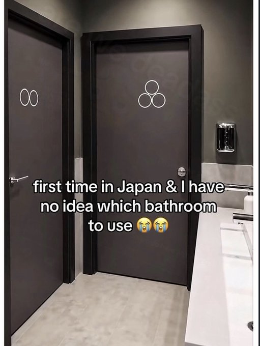 00 first time in Japan & I have no idea which bathroom to use