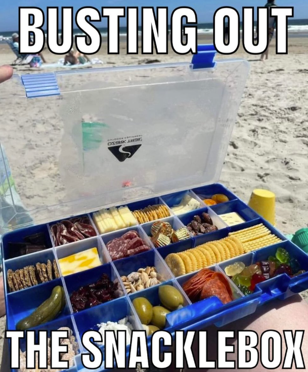 BUSTING OUT CSIK LASI THE SNACKLEBOX