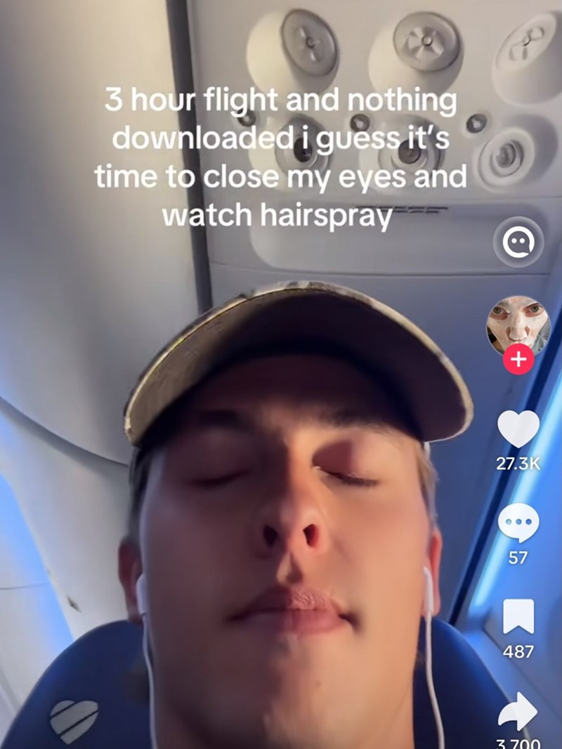 3 hour flight and nothing downloaded i guess it's time to close my eyes and watch hairspray + 27.3K 57 487 3700