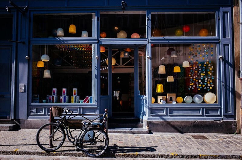 A store seen from the outside.