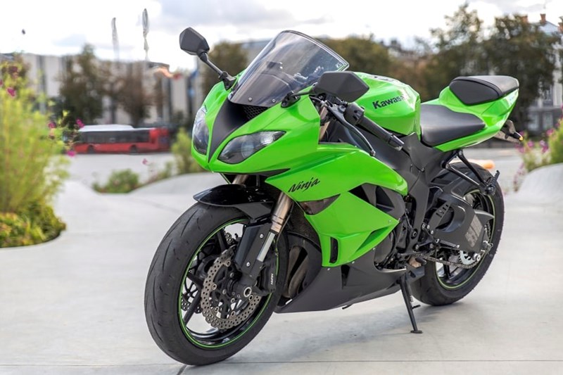 A Kawasaki Ninja, representing the motorcycle in the story.