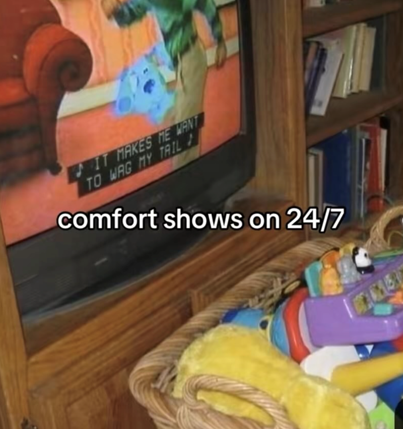 IT MAKES HE WANT TO WAG MY TAIL comfort shows on 24/7