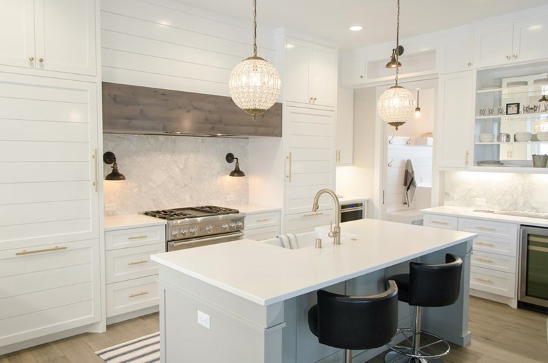White kitchen room