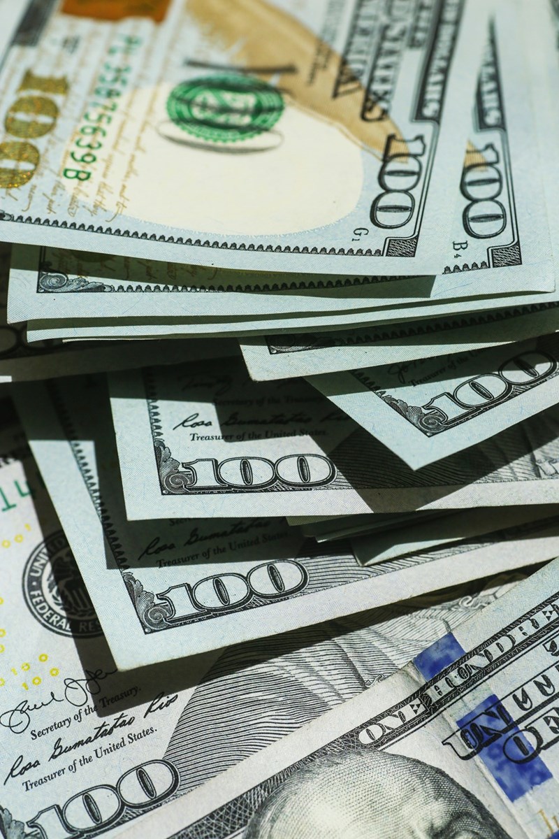 PL 95875639 B 10 1213 STATES 10 100 100 AAAAA B AAAAA reasures மப ONE HUNDRE ONUN 00 UNI FEDERAL RES Secretary of the Treasury. Rosa Sumatastas kir Treasurer of the United States. 100 Ros Treasurer of the United States 100 Bumatad Treasurer of the United States. 100