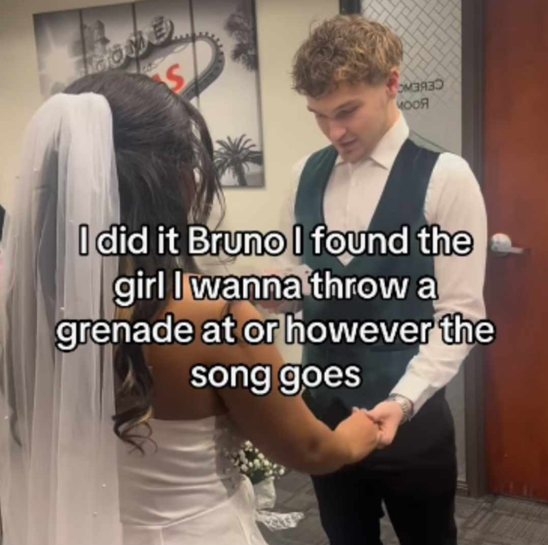 HOME S Омаязо MOOR I did it Bruno I found the girl I wanna throw a grenade at or however the song goes