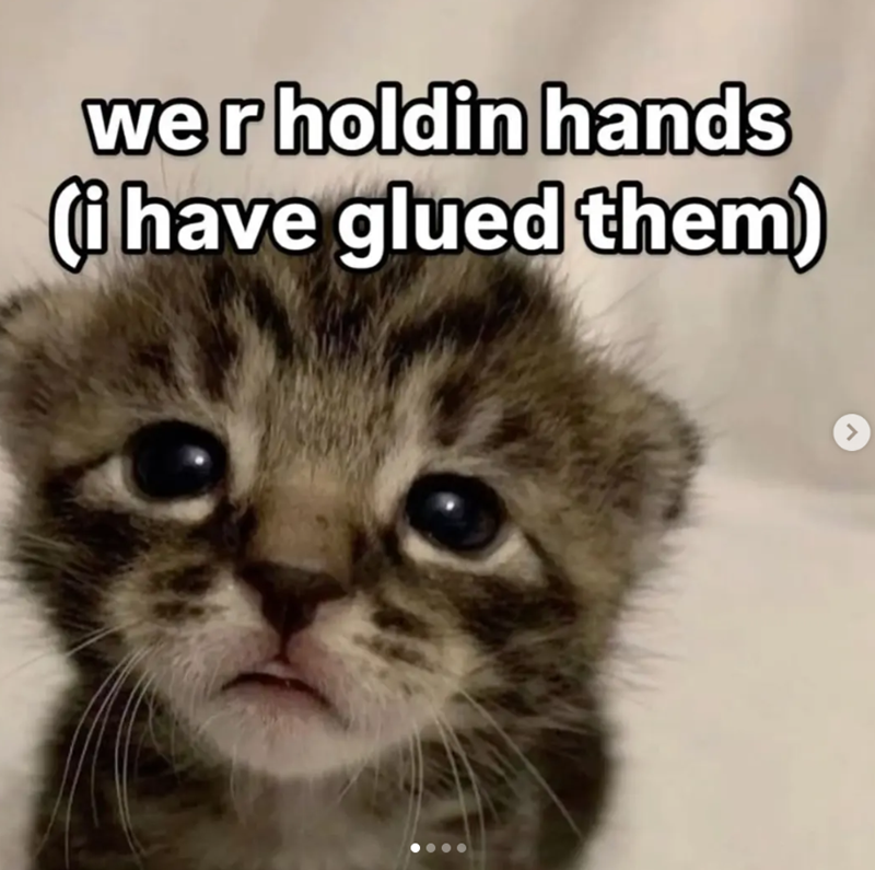 wer holdin hands (i have glued them) >