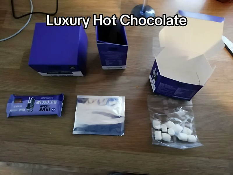 Luxury Hot Chocolate 200 HINANS LOVE may MLK CHOC BAR KEGA