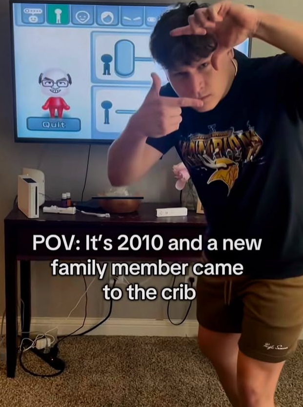 O امرد 4 Quit 10- POV: It's 2010 and a new family member came to the crib 44