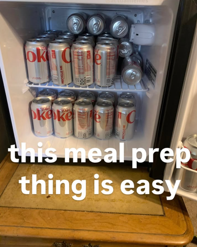 OKE RECYCLE ME Sur Coke Diel Diel kekele RECYCLE ME this meal prep thing is easy