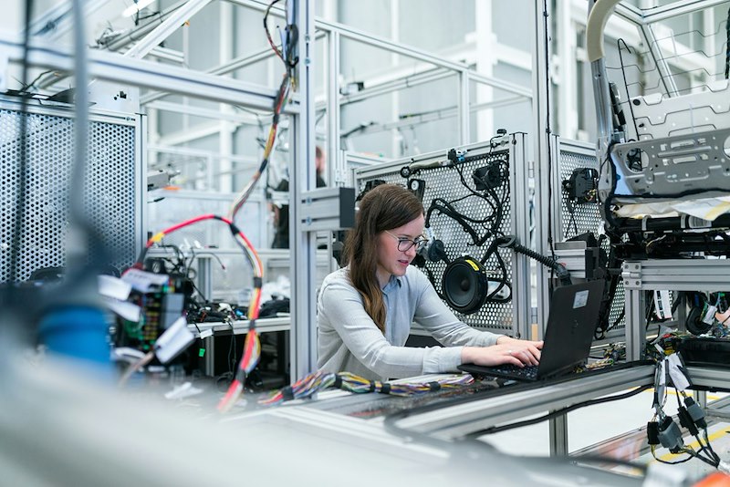 A woman working in the printing industry. Stock photography for depiction only.