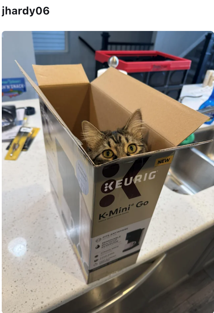 jhardy06 KEURIG K-Mini Go NEW FITH ANYWHERE MOVABLE