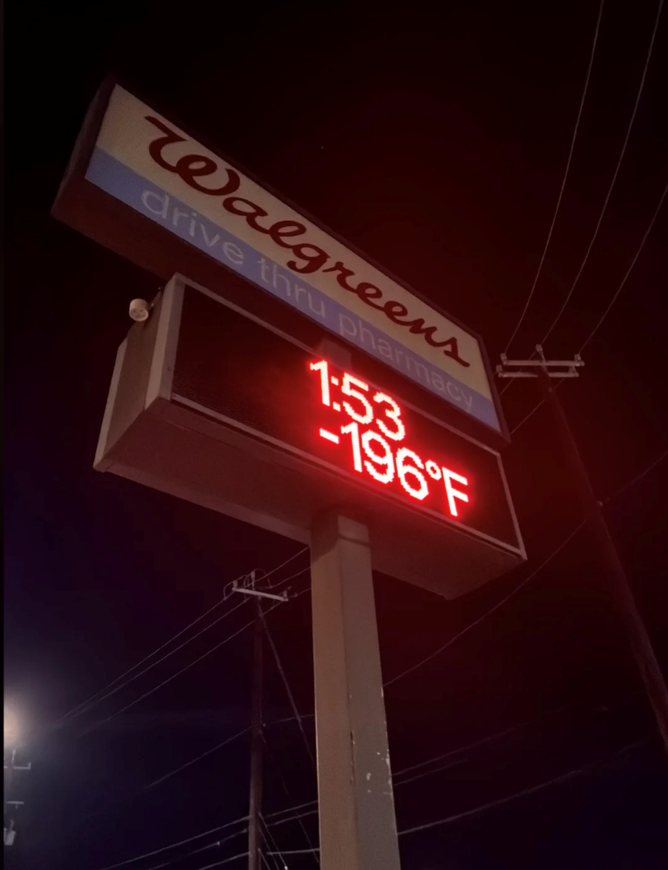 Walgreens drive thru pharmacy 1:53 -196°F