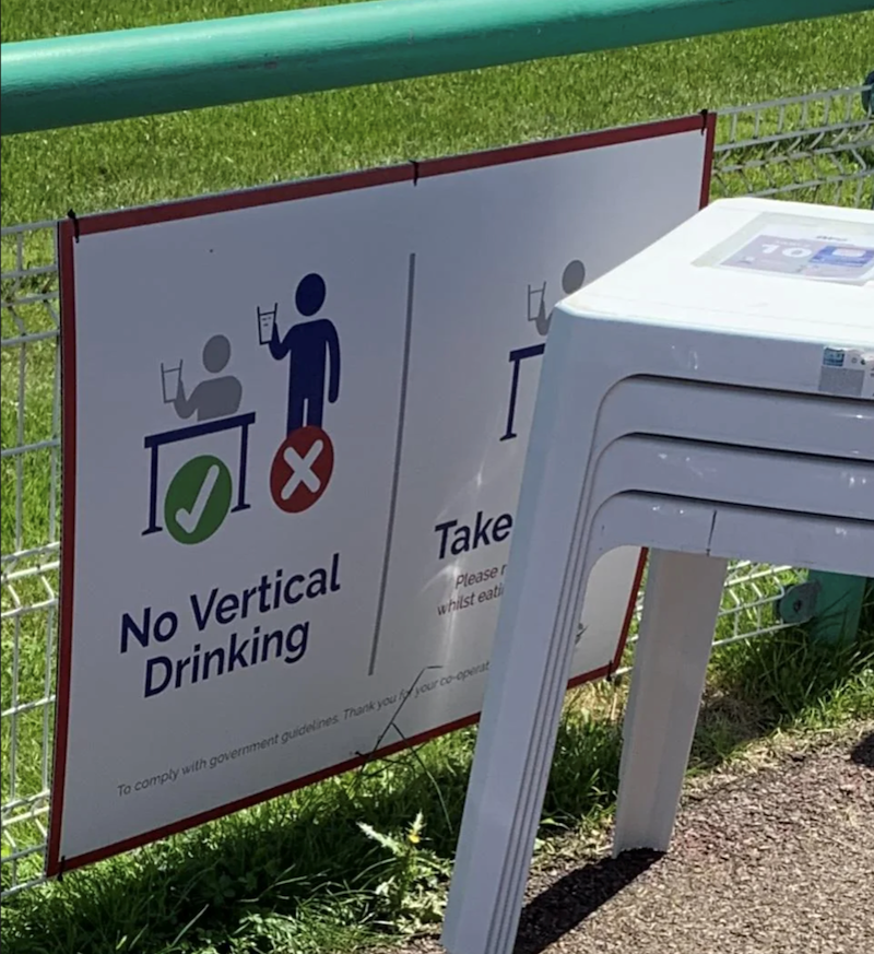 No Vertical Drinking Take Please r whilst eati To comply with government guidelines Thank you for your co-operat 70