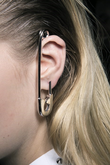 fashion,accessories,poorly dressed,earrings,safety pin