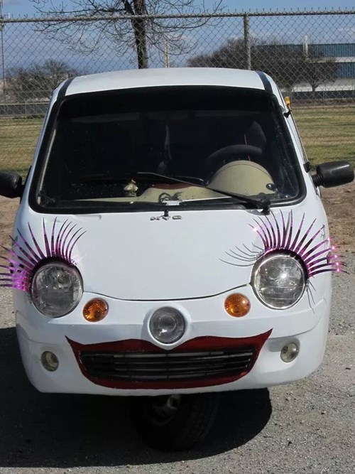 cars,makeup,poorly dressed