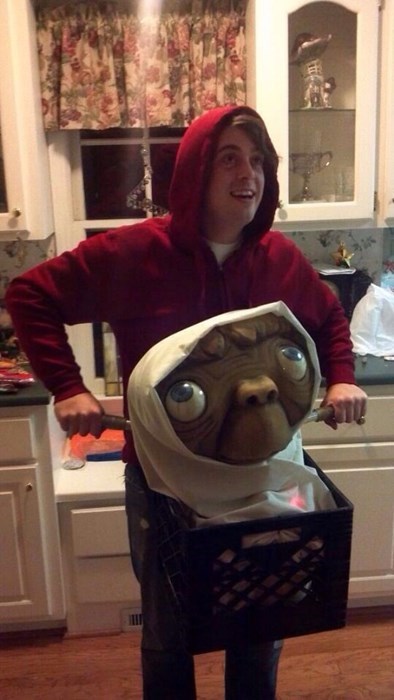 costume,E.T,poorly dressed,halloween