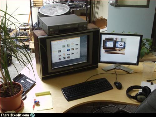 RCA Monitor/VCR Desktop