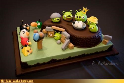 Funny Food Photos - Angry Birds Cake