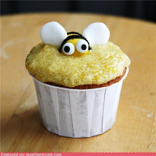 Epicute: Honey Bee Cupcake