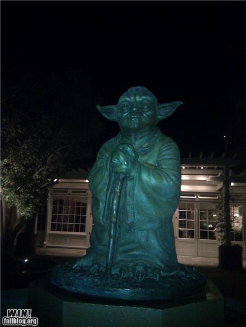 Yoda Statue WIN