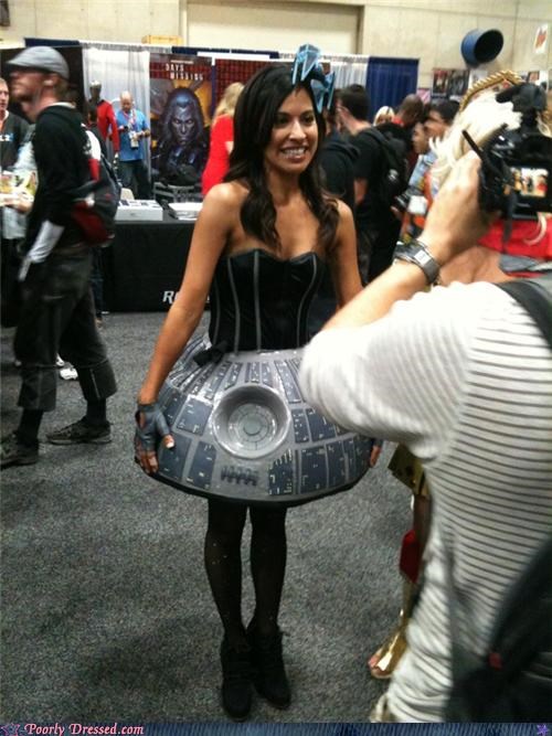 Comic-Con WIN: That's No Moon