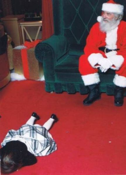 Sketchy Santas: She Thinks Mall Santas Are About As Awesome As Planking