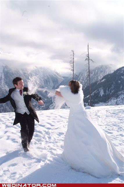 SNOWBALL FIGHT