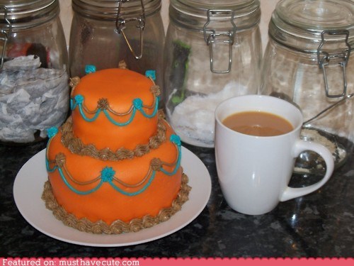 Epicute: Teeny Tiny Adorable Tiered Cake
