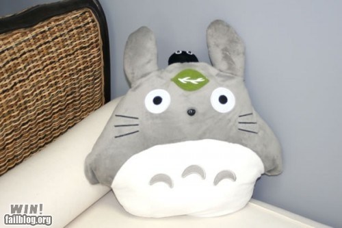 Totoro Pillow WIN