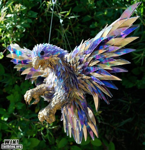 WIN!: CD Fragment Sculpture WIN
