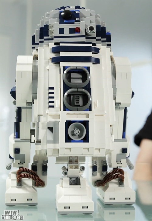 LEGO R2 WIN